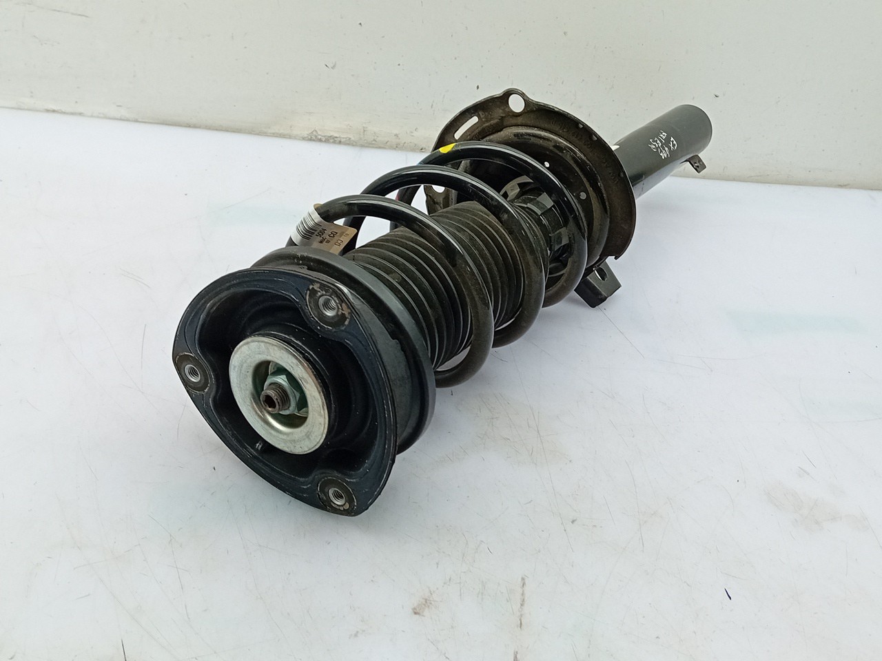 Left Front Shock Absorber SEAT Leon Sportstourer (KL8) Imagem-1
