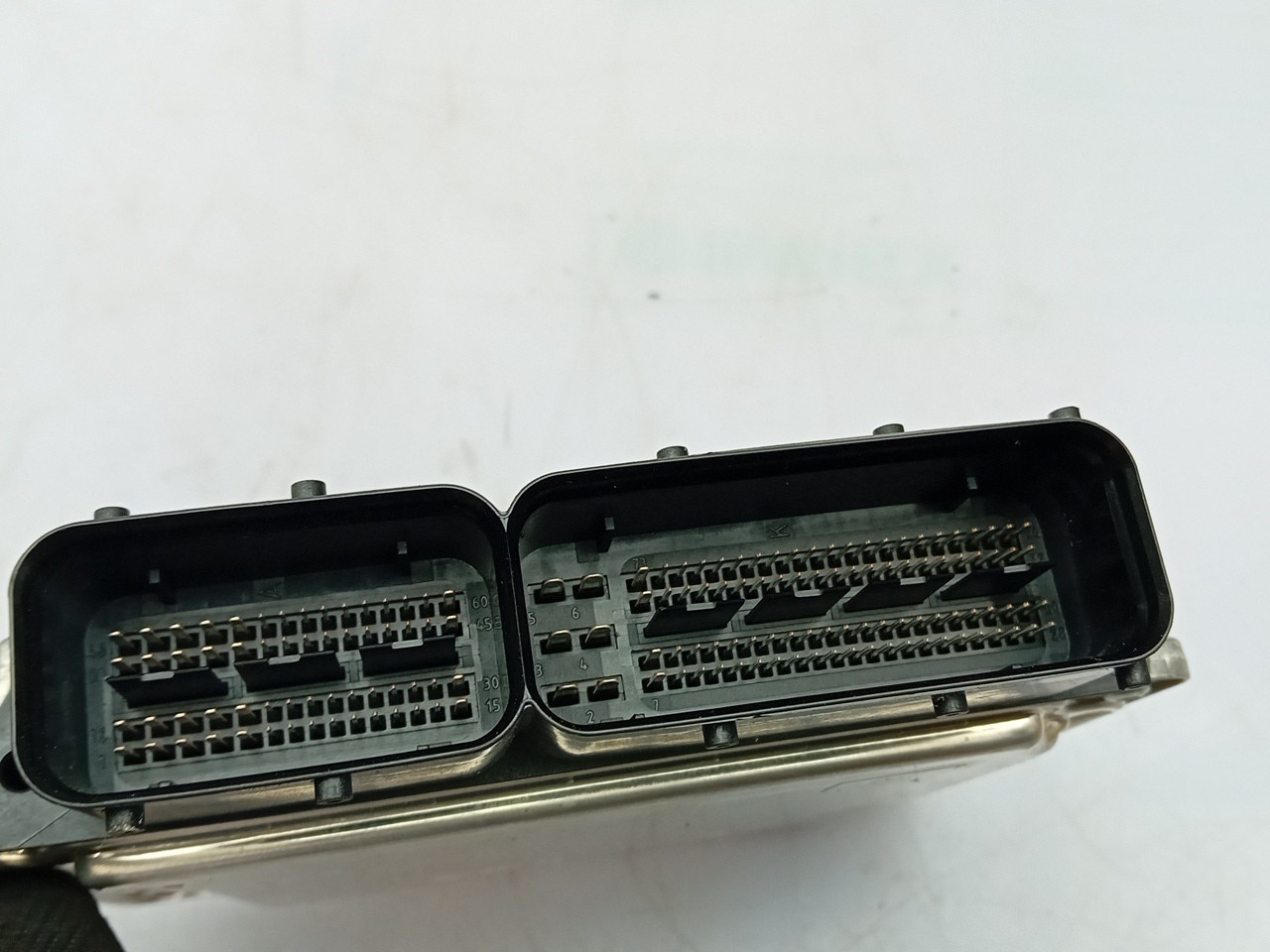 Centralita motor / ECU SEAT Leon Sportstourer (KL8) Imagem-2