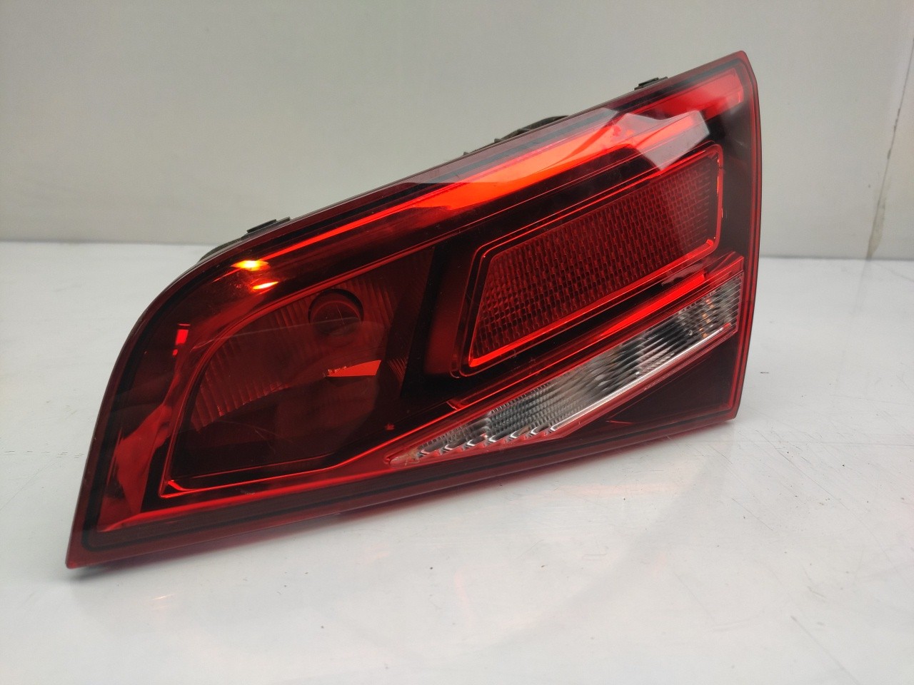 Right Tailgate light