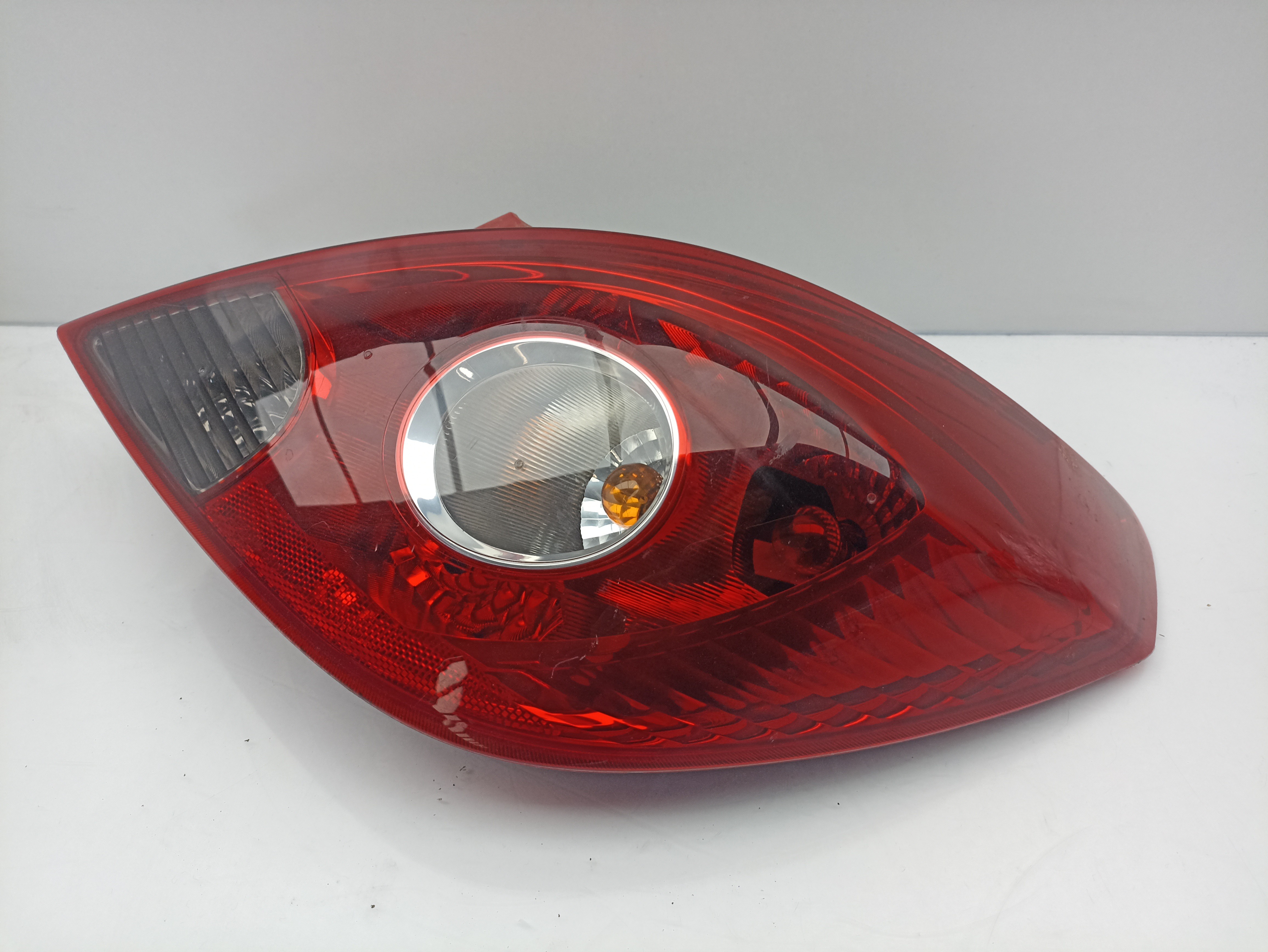 Feu arrière Droite OPEL Corsa D Imagem-1