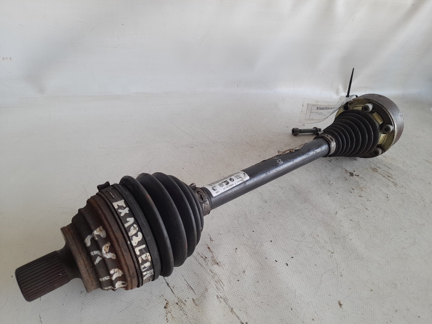 Transmission avant gauche SEAT Leon (1P1)