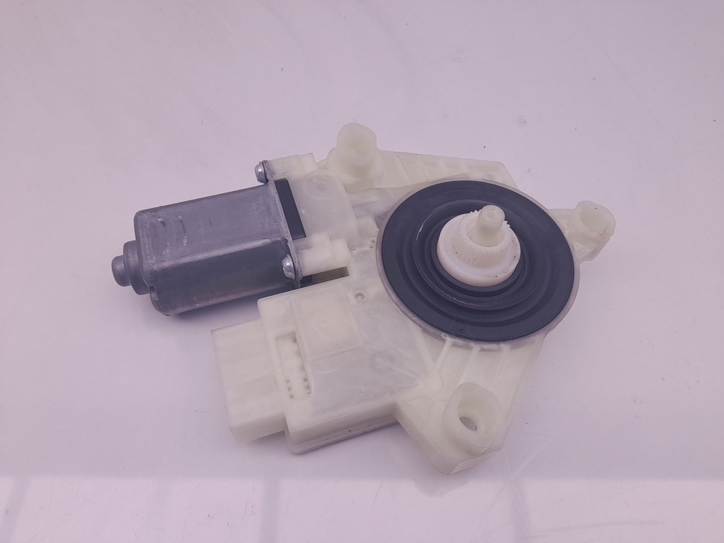 Motor vidro trás direito VOLKSWAGEN Golf VII (5G1, BQ1, BE1, BE2) Imagem-1