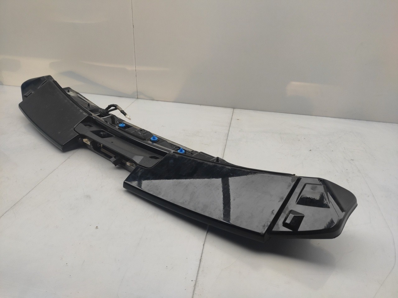 Rear Spoiler NISSAN Leaf EV (ZE1) Imagem-2