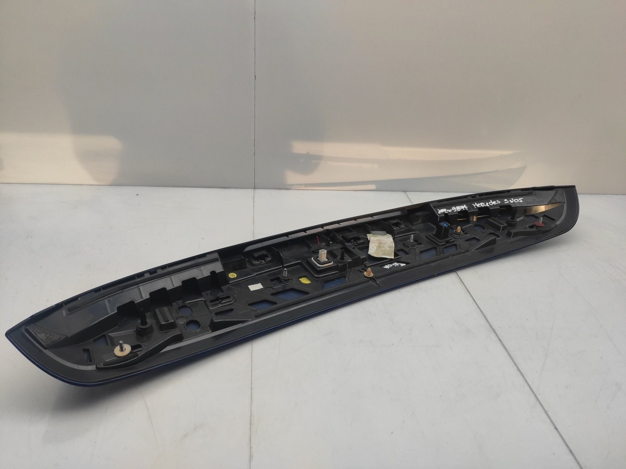 Becquet de coffre MERCEDES-BENZ Classe C Carrinha (S205) Imagem-1