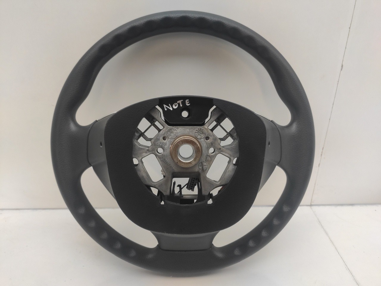 Volant de direction NISSAN Note (E12) Imagem-3