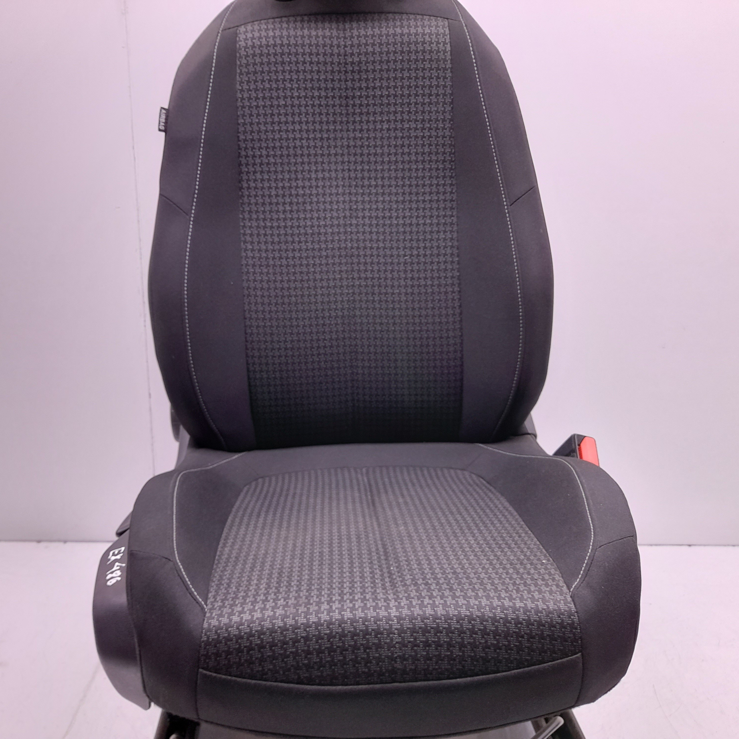 Right Front Seat PEUGEOT 308 SW II Van (LC_) Imagem-1