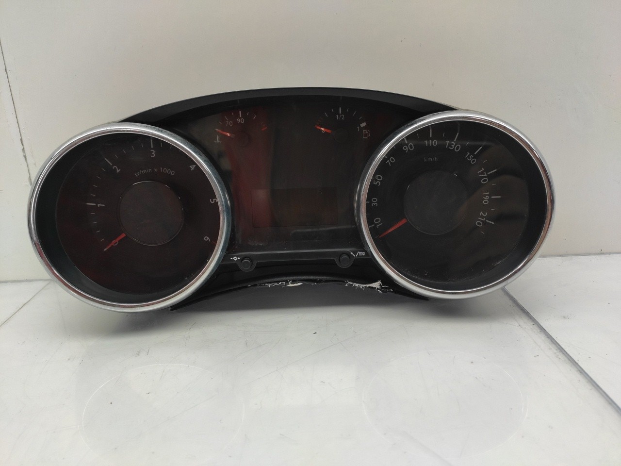 Quadro strumenti / Pannello strumenti PEUGEOT 3008 I (0U_) Imagem-0