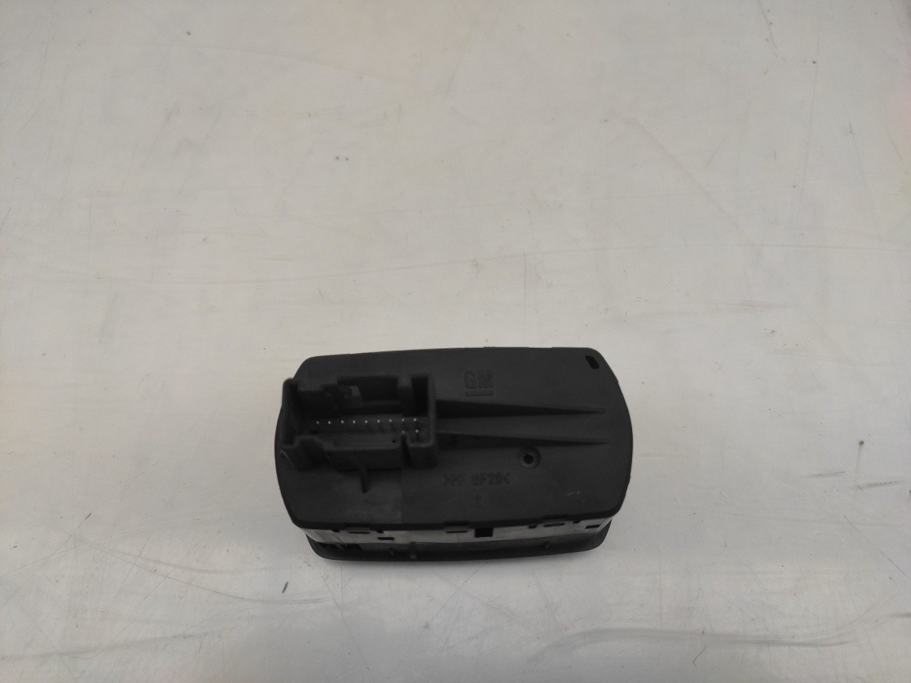 Mando / interruptor elevalunas delantero izquierdo OPEL Corsa E Imagem-1