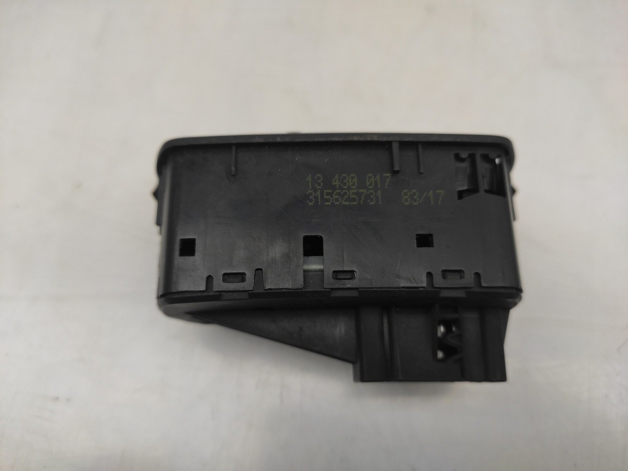 Mando / interruptor elevalunas delantero izquierdo OPEL Corsa E Imagem-2