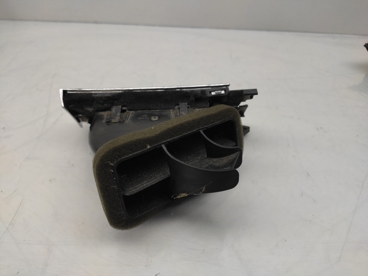 Diffuser / air vent AUDI A6 Allroad (4FH, C6) Imagem-1