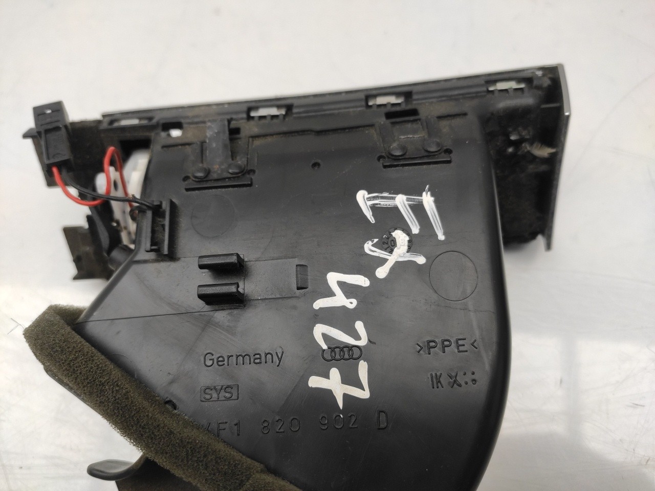 Diffuser / air vent AUDI A6 Allroad (4FH, C6) Imagem-2