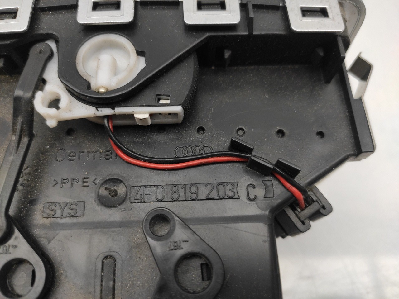 Diffuser / air vent AUDI A6 Allroad (4FH, C6) Imagem-3