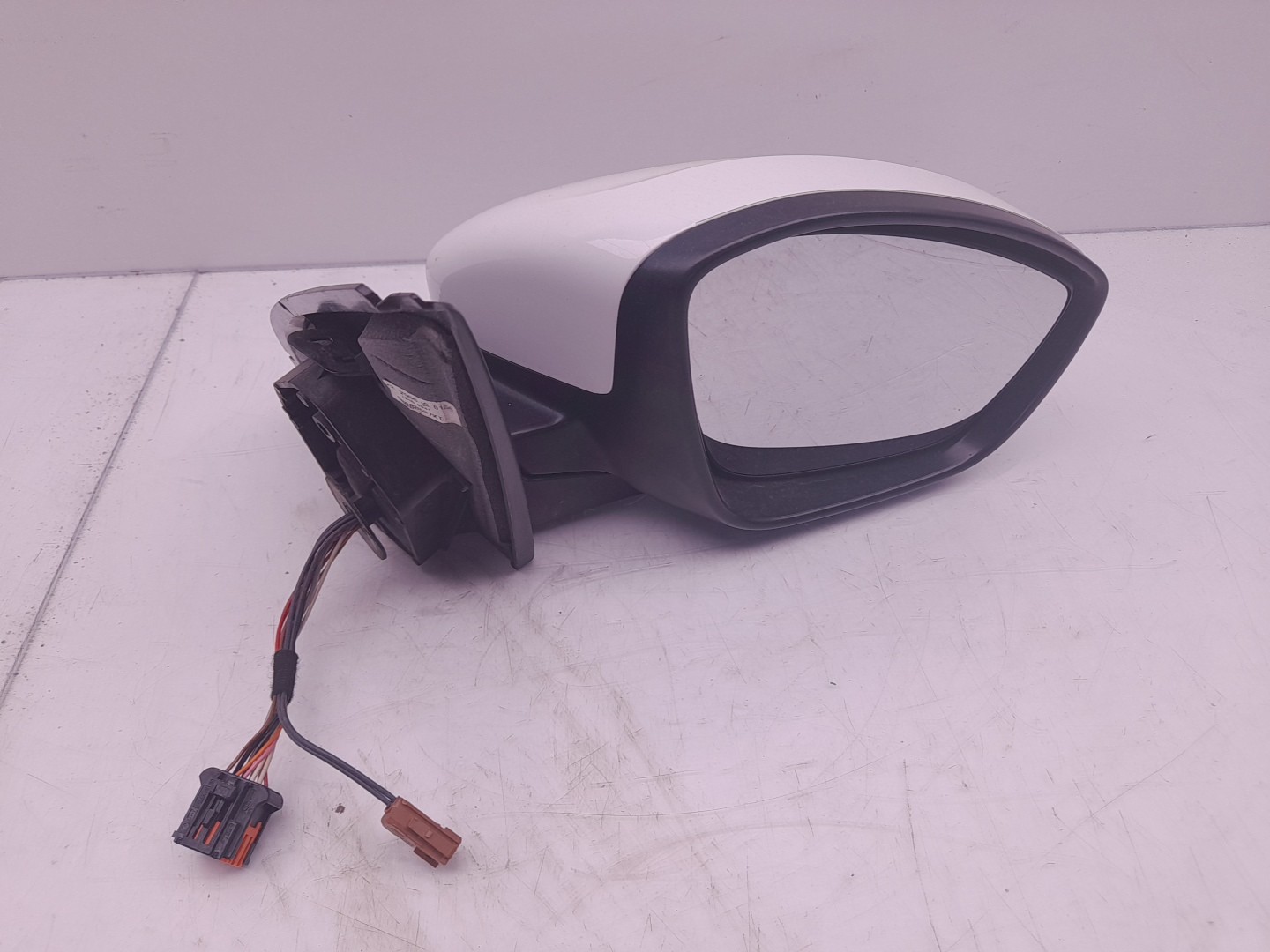 Right mirror