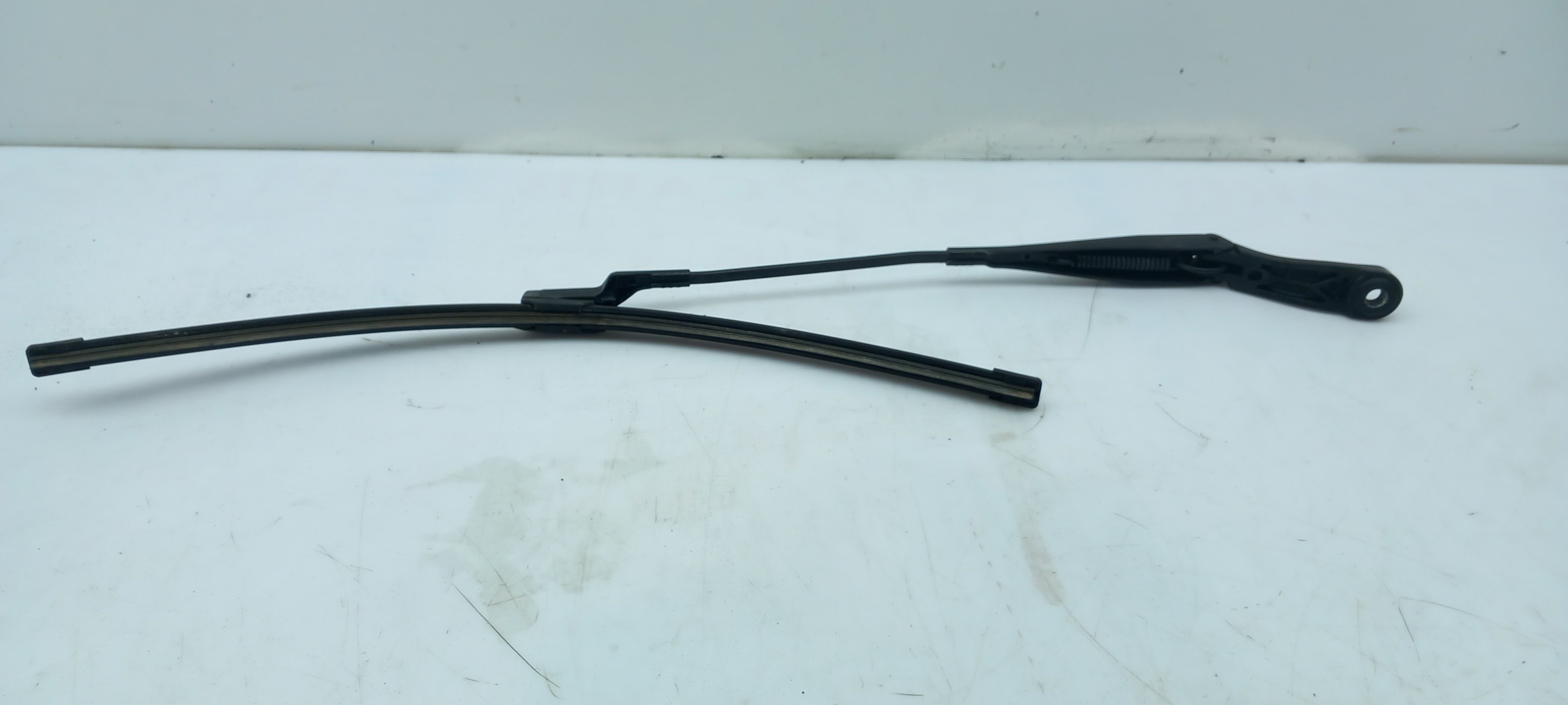 Brazo de limpiaparabrisas delantero izquierdo PEUGEOT 308 SW II Imagem-1