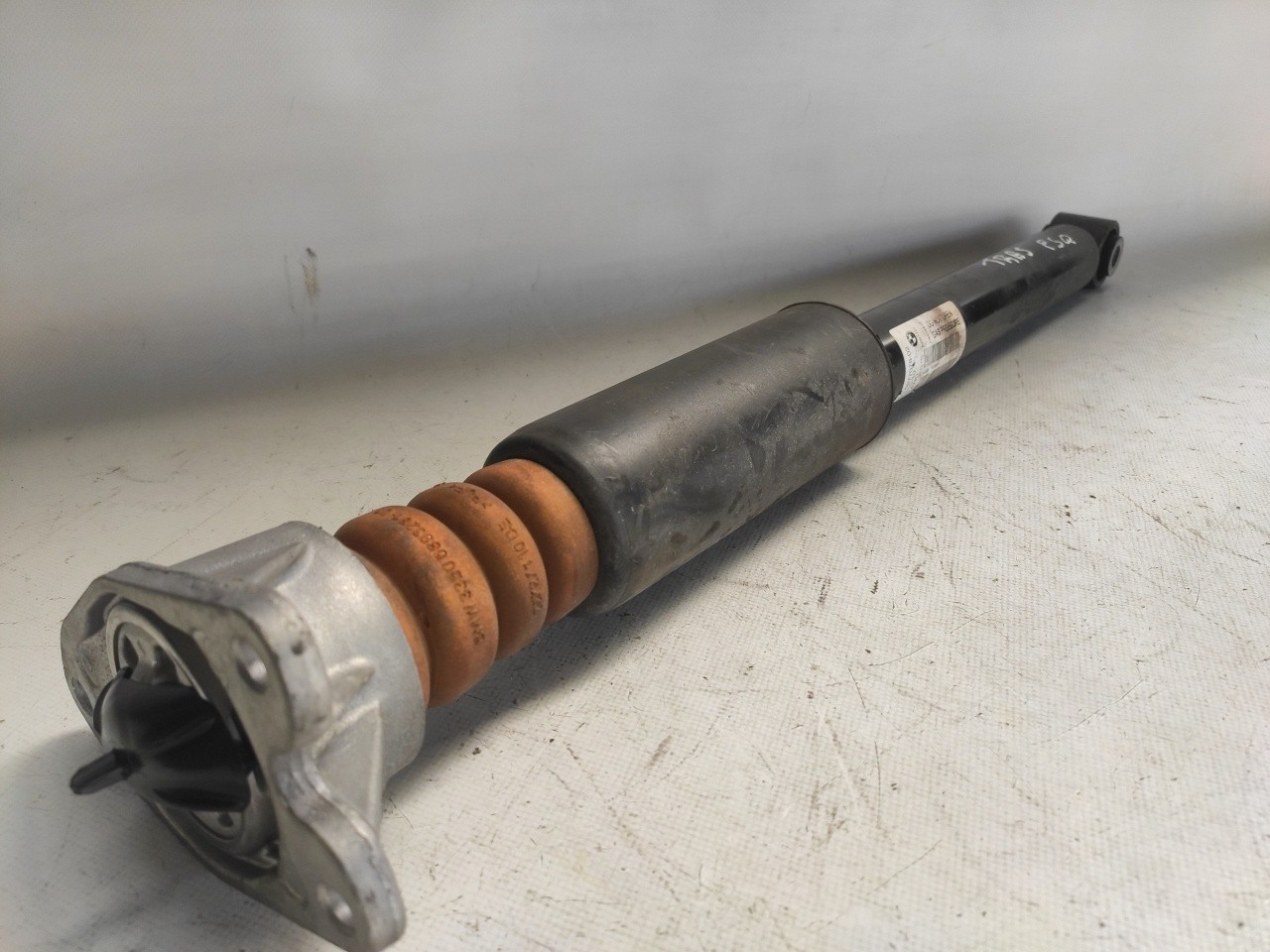 Left Rear Shock Absorber BMW 1 (F40) Imagem-1
