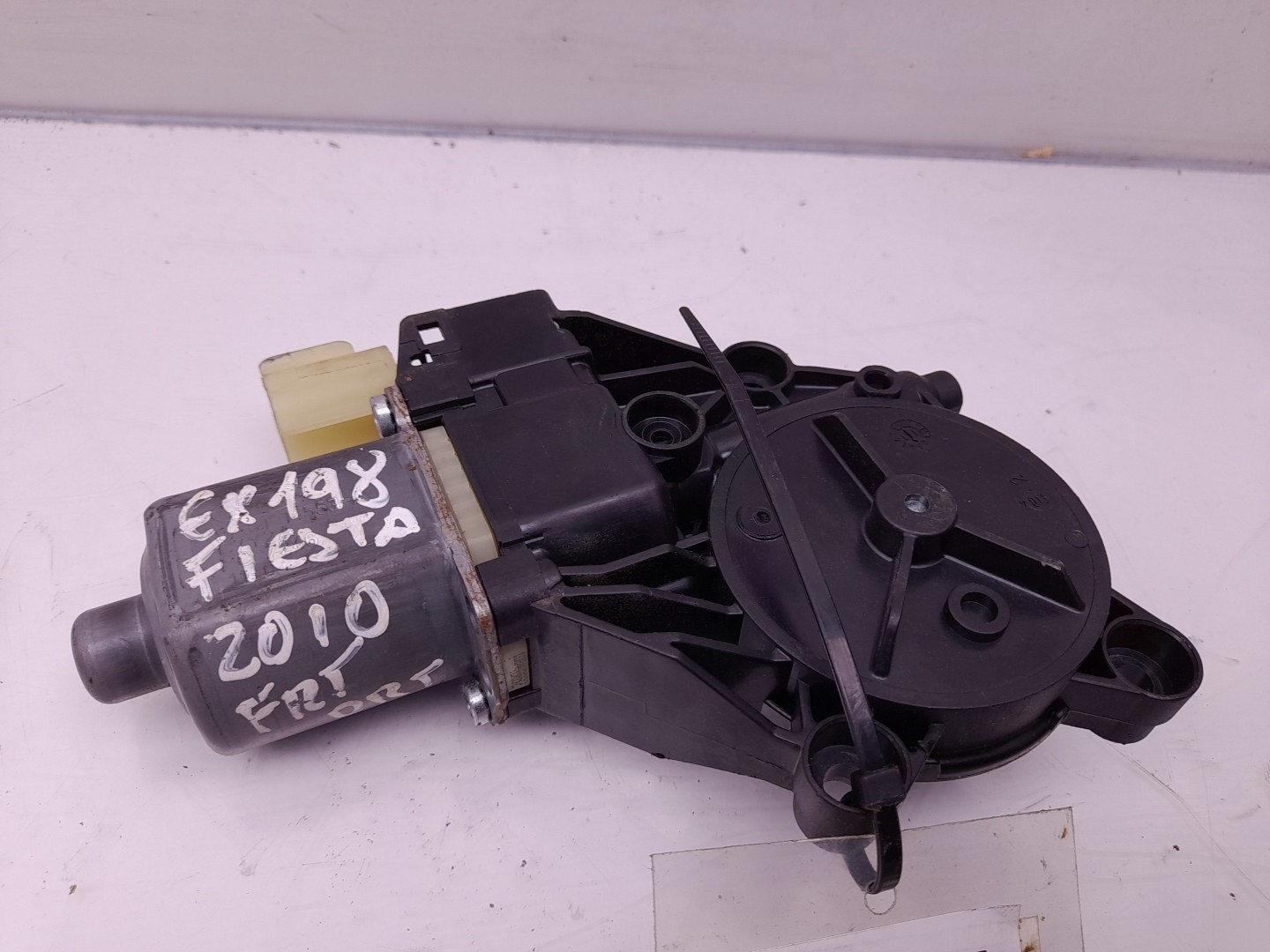 Moteur lève-vitre avant Droite FORD Fiesta VI (CB1, CCN) Imagem-1