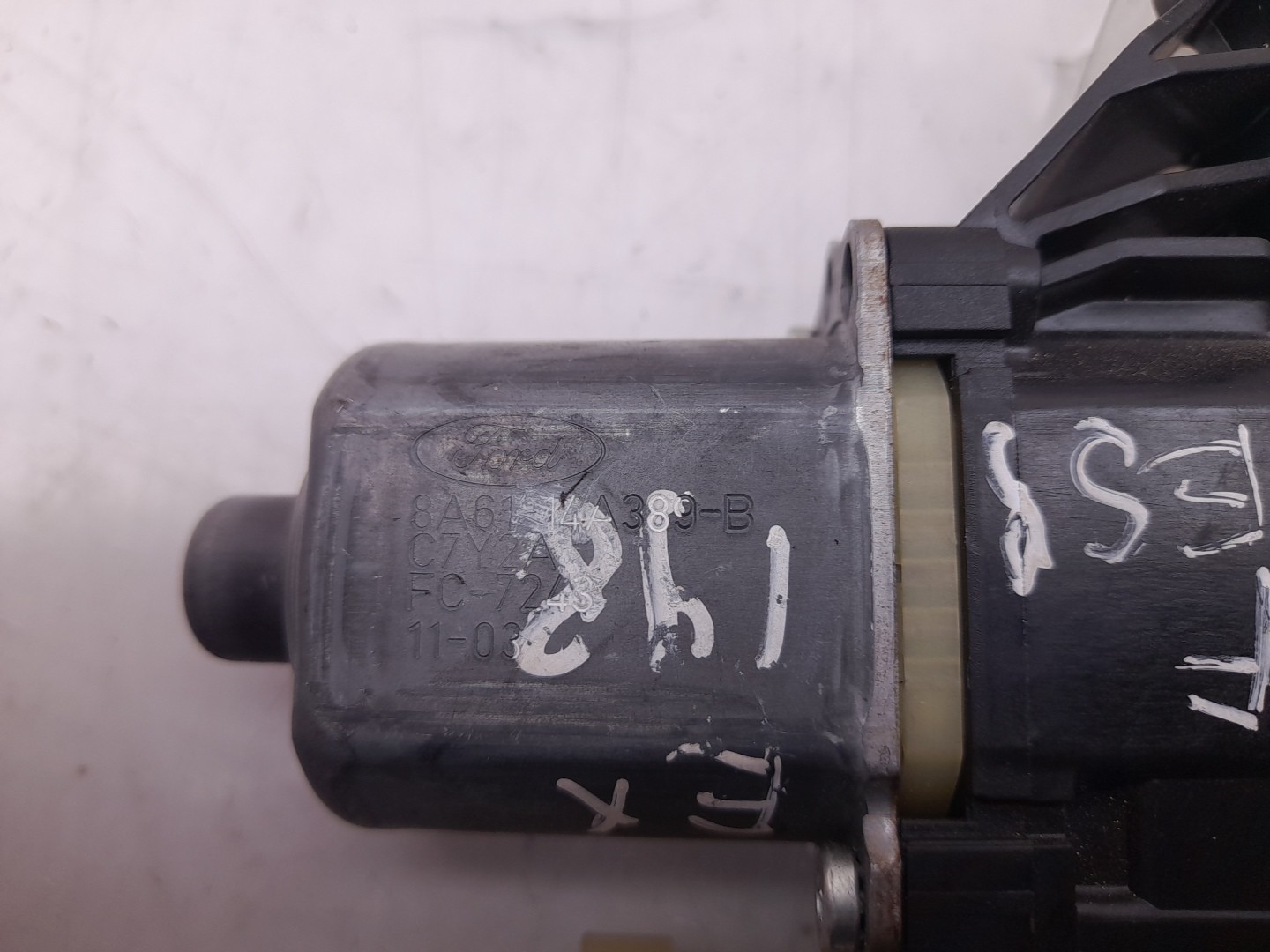 Moteur lève-vitre avant gauche FORD Fiesta VI (CB1, CCN) Imagem-3