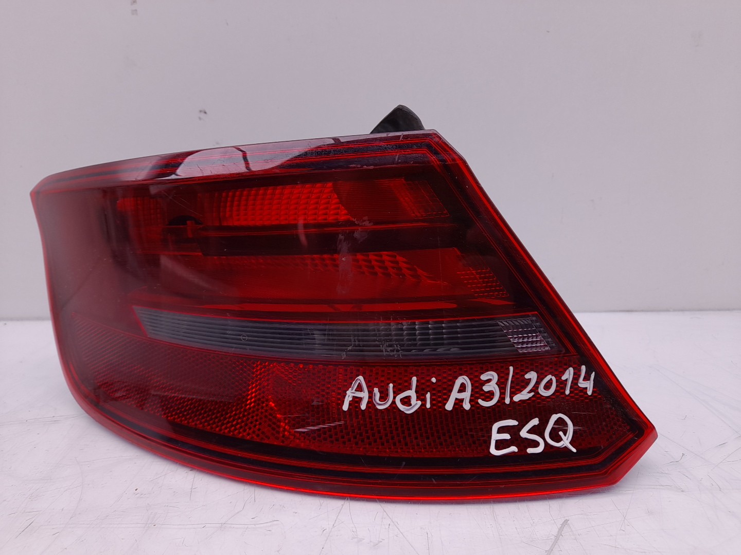 Feu arrière Gauche AUDI A3 Sportback (8VA, 8VF) Imagem-1