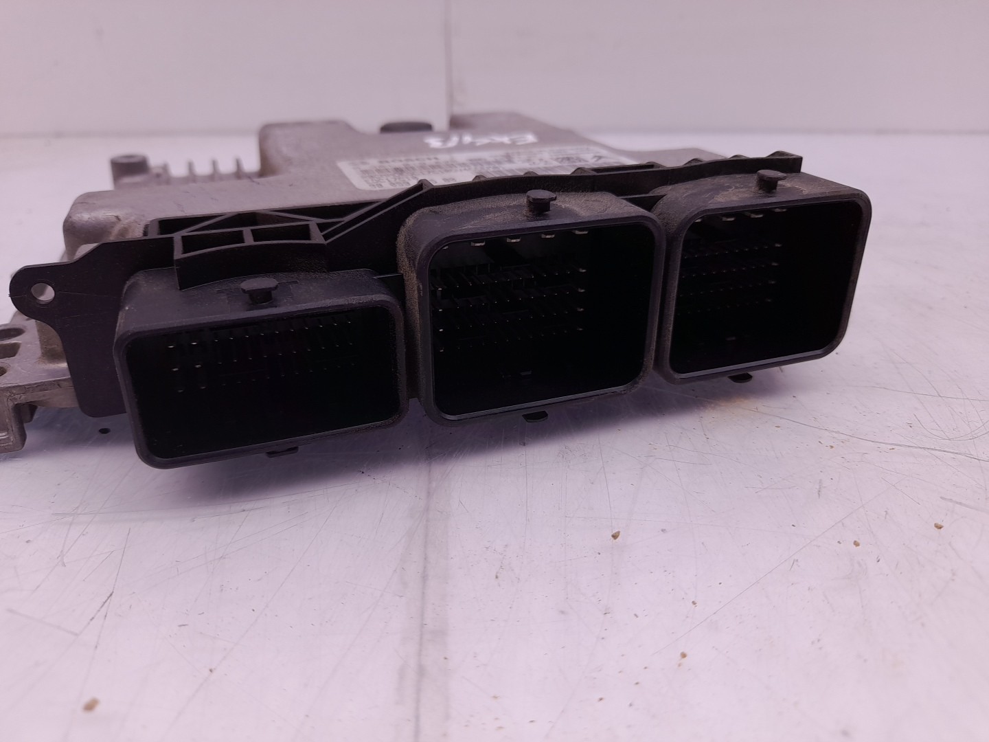 Centralina motor / ECU PEUGEOT 208 Imagem-1