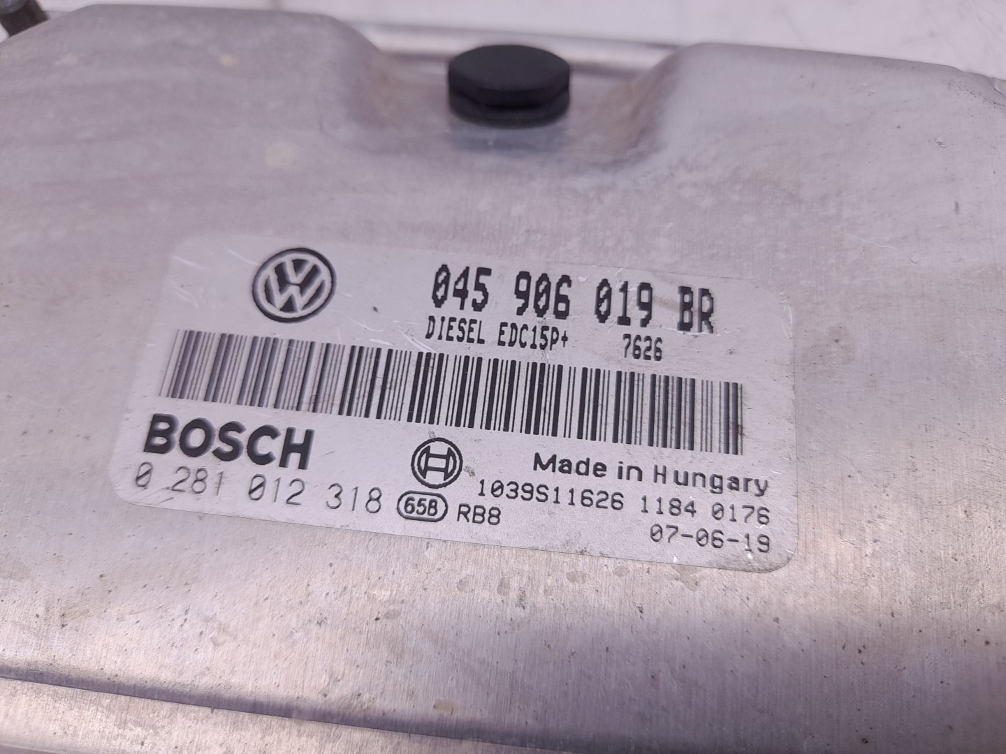Engine control unit / ECU SEAT Ibiza III (6L1) Imagem-2