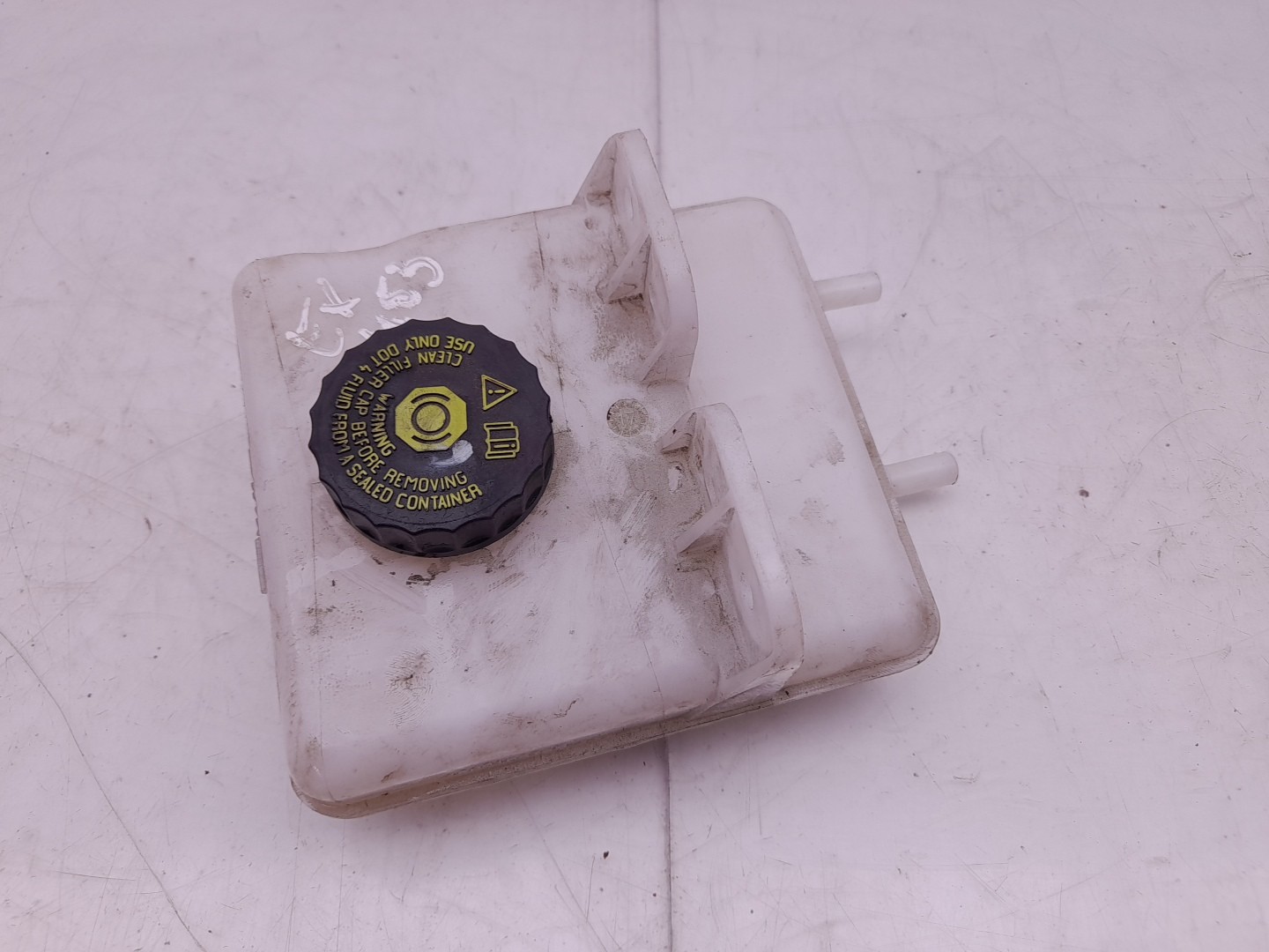Réservoir de liquide de frein
