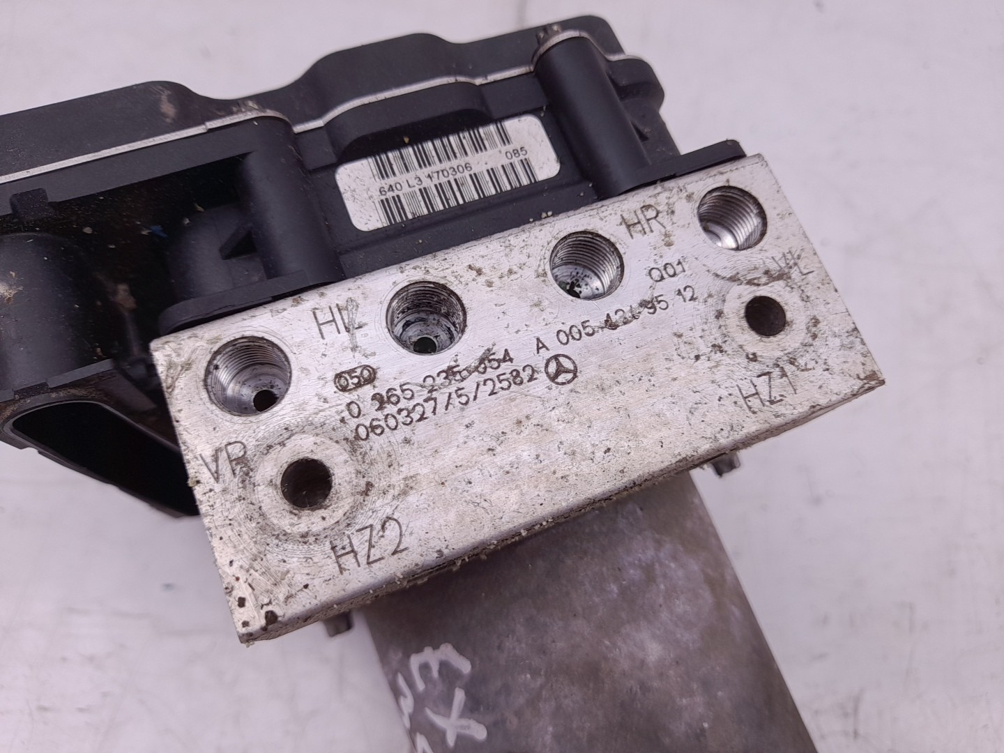 ABS control unit / ECU ABS MERCEDES-BENZ Classe A (W169) Imagem-1