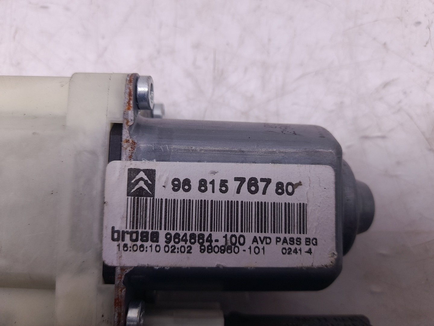 Front Right Door Window Regulator Motor CITROËN C4 Coupé (LA_) Imagem-2