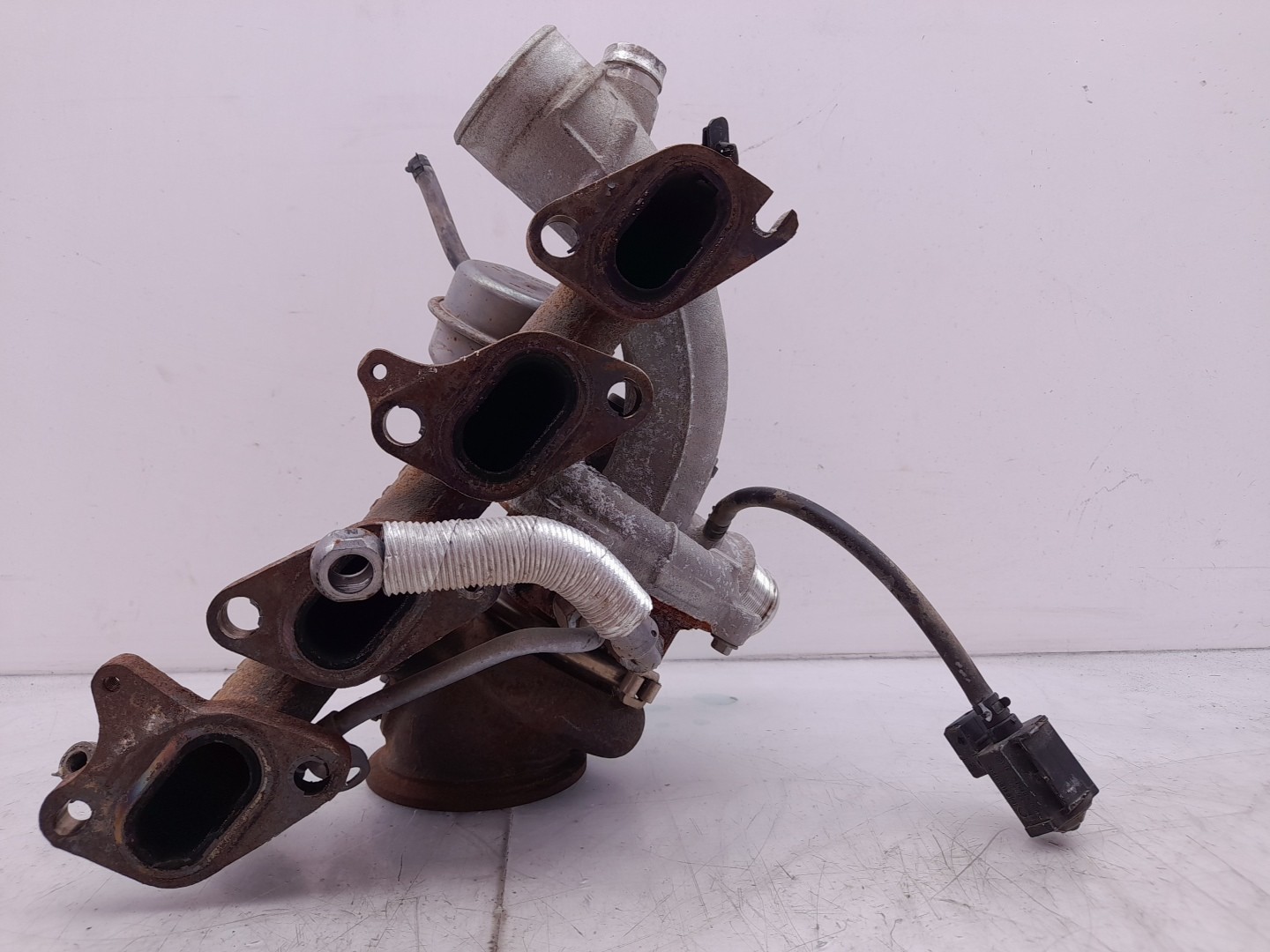 Turbo / compressor OPEL Astra J Imagem-2
