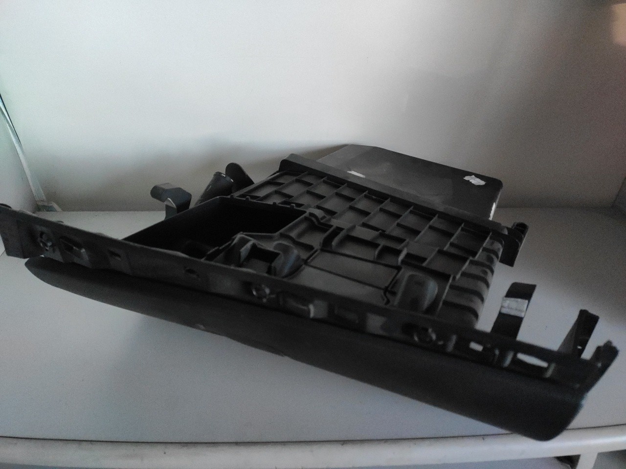 Porta luvas RENAULT Megane III (BZ0_) Imagem-1