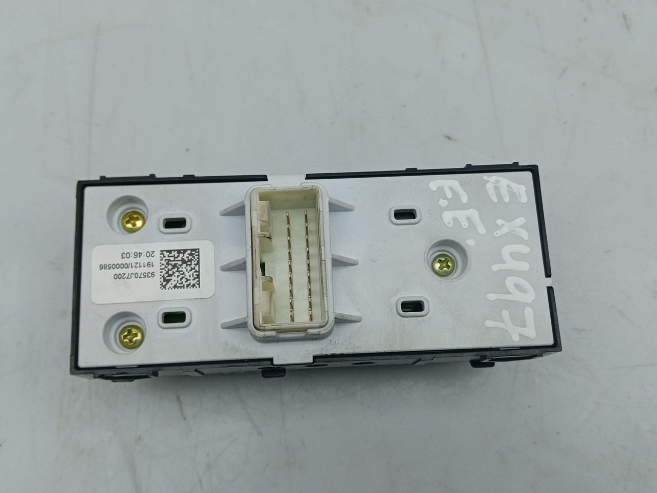 Mando / interruptor elevalunas delantero izquierdo KIA Ceed (CD) Imagem-1