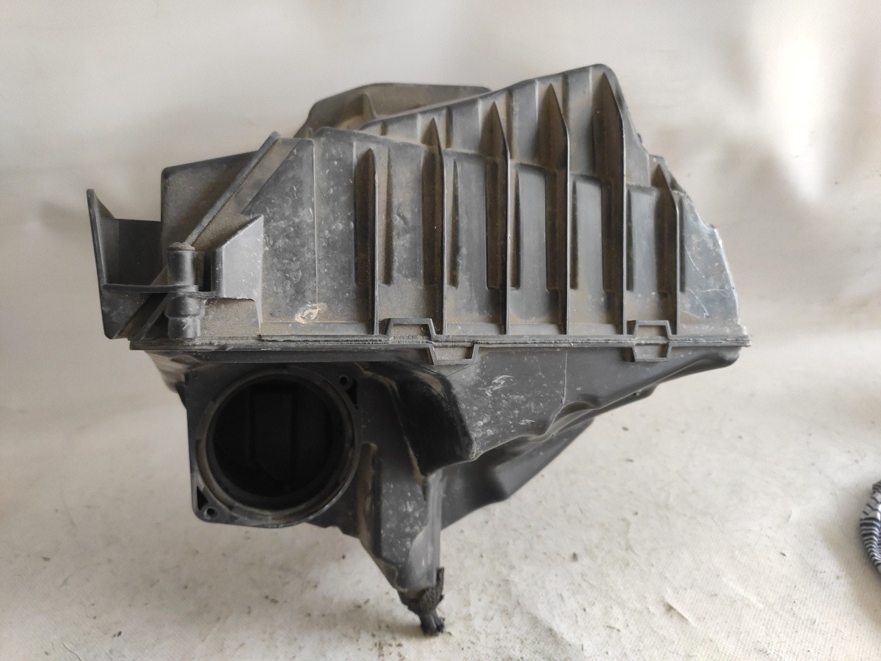 Air filter box RENAULT Megane III Grandtour (KZ0/1) Imagem-1