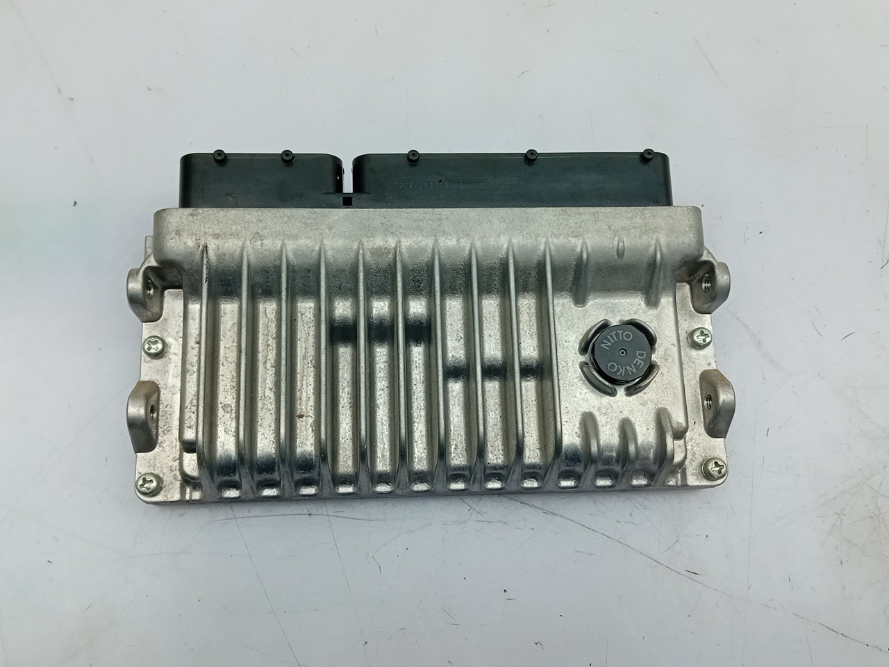 Centralina motor / ECU TOYOTA Yaris (_P13_) Imagem-1