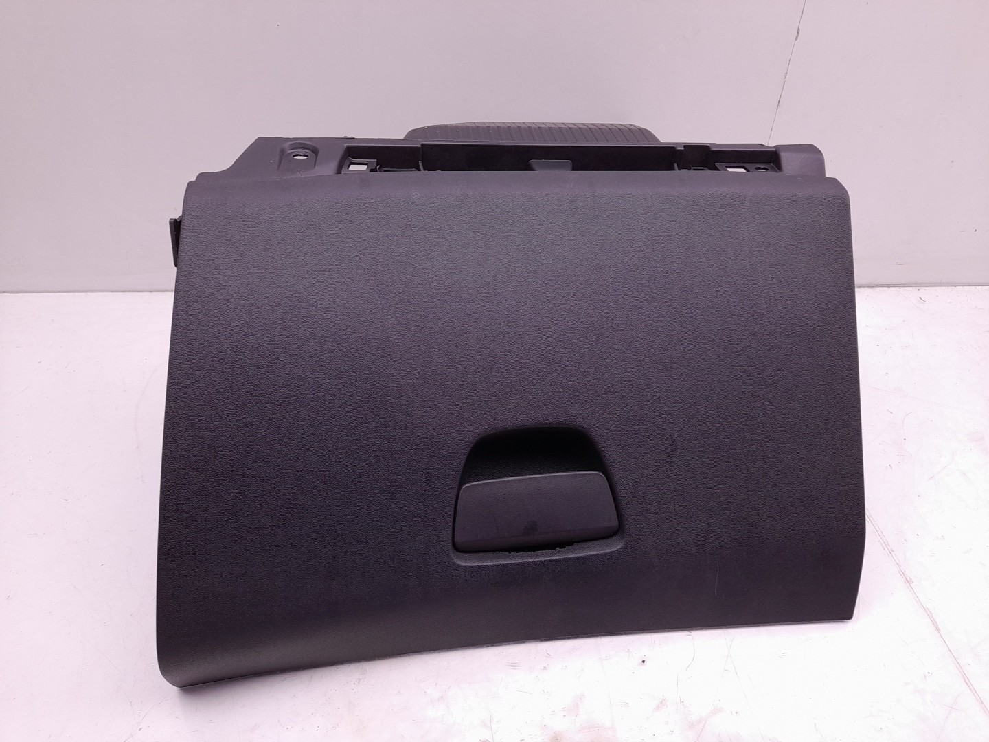 Glove Box / Compartment
