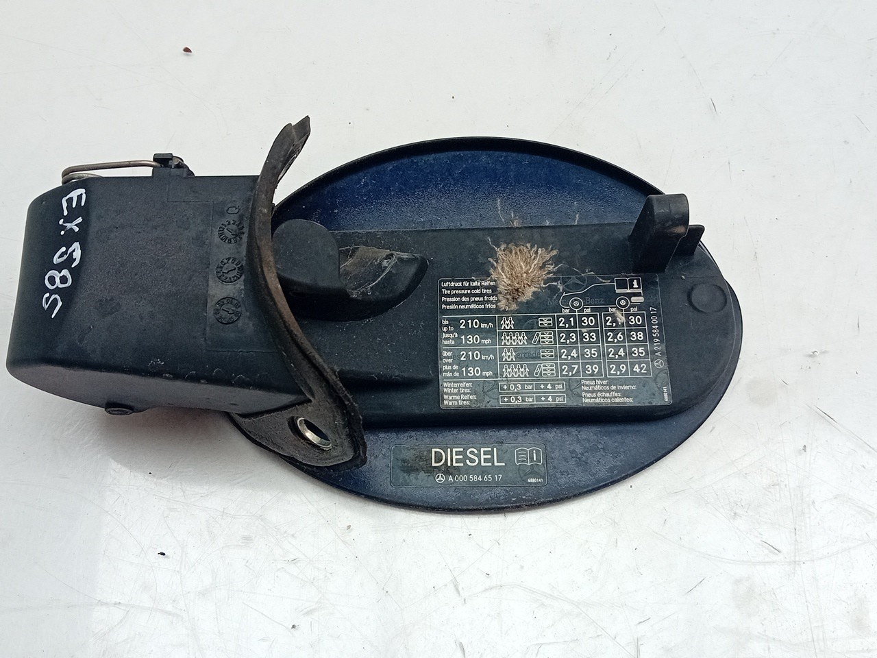 Tapa exterior combustible MERCEDES-BENZ CLS (C219) Imagem-1
