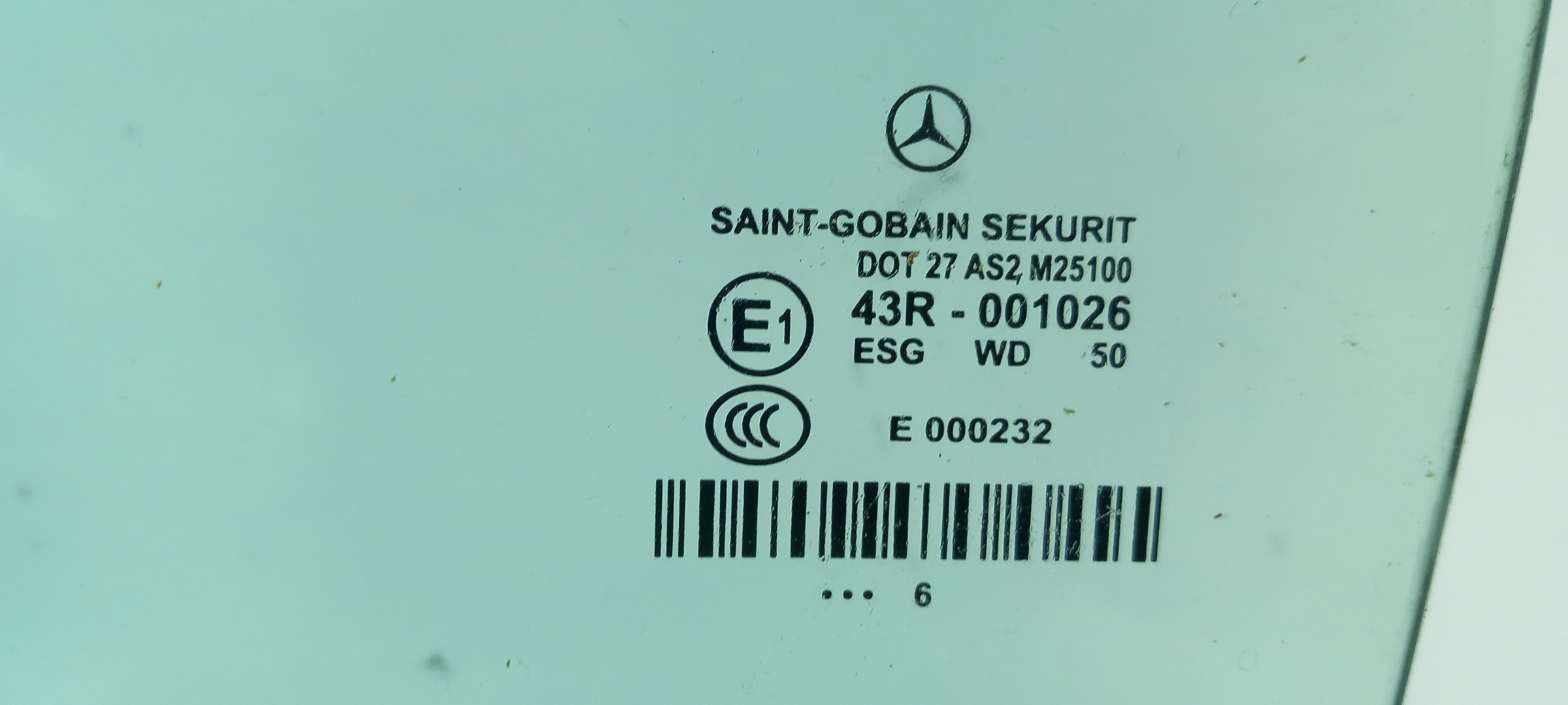 Vidro porta trás esquerdo MERCEDES-BENZ CLS (C219) Imagem-1
