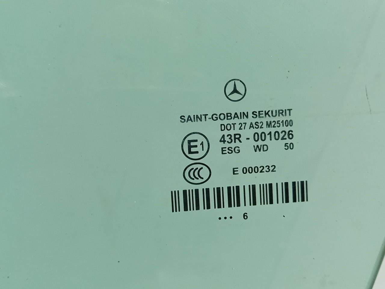 Vidrio puerta Delantero Izquierdo MERCEDES-BENZ CLS (C219) Imagem-1