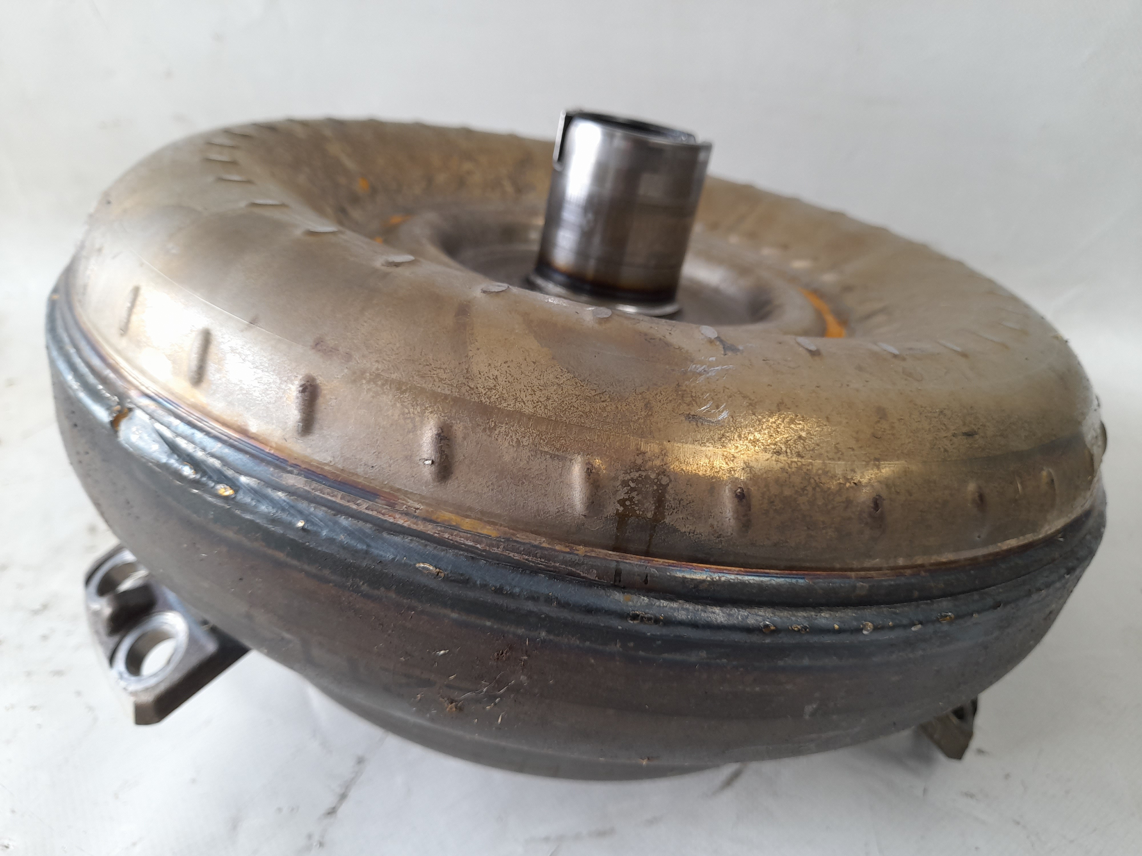 Oil filter cap / housing MERCEDES-BENZ CLS (C219) Imagem-1