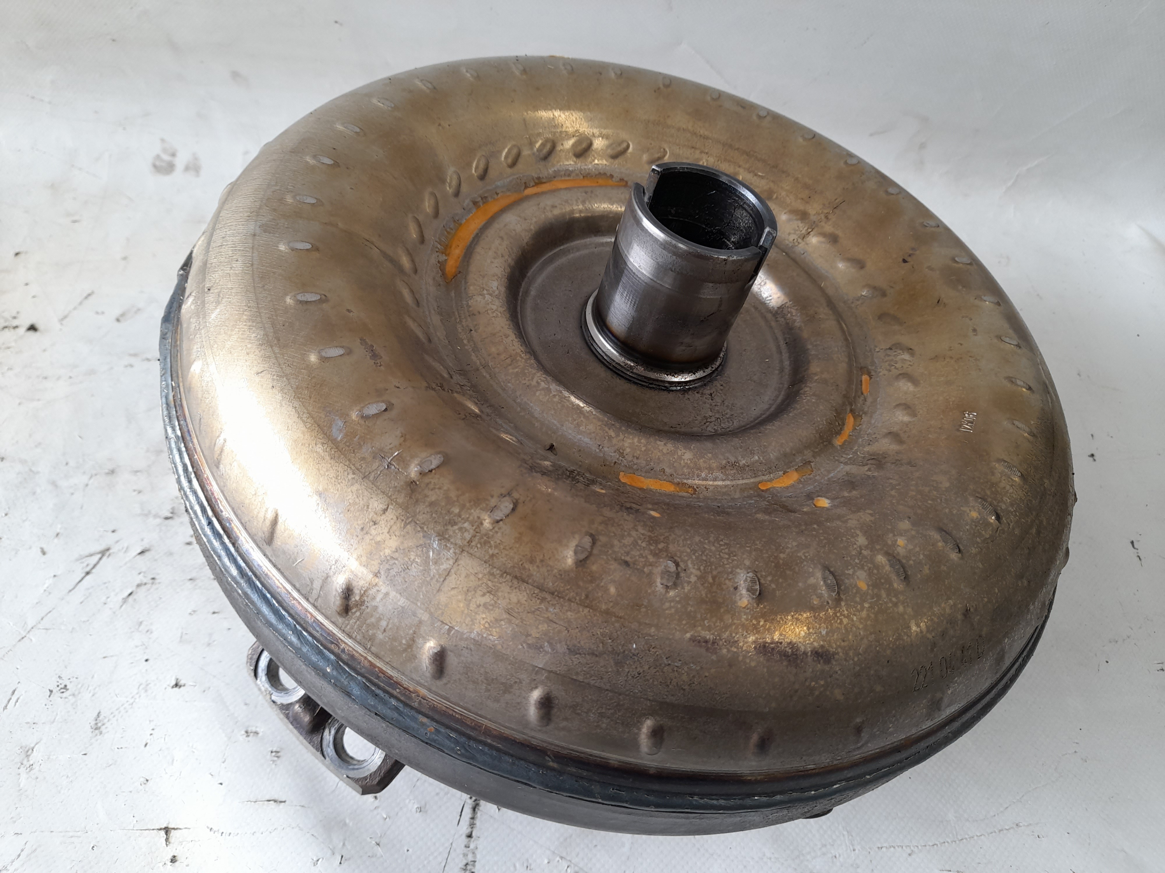 Oil filter cap / housing MERCEDES-BENZ CLS (C219) Imagem-0