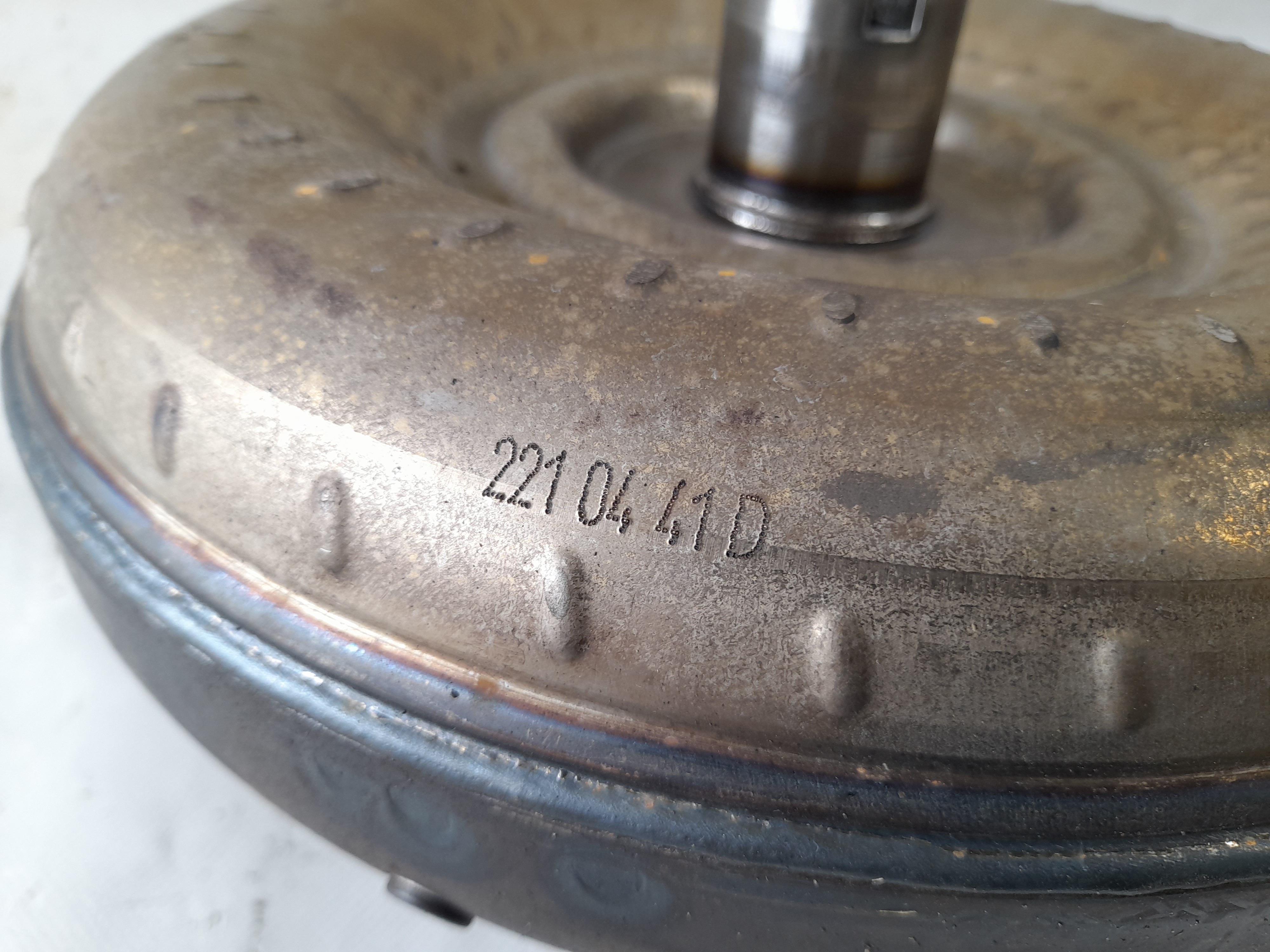 Oil filter cap / housing MERCEDES-BENZ CLS (C219) Imagem-2