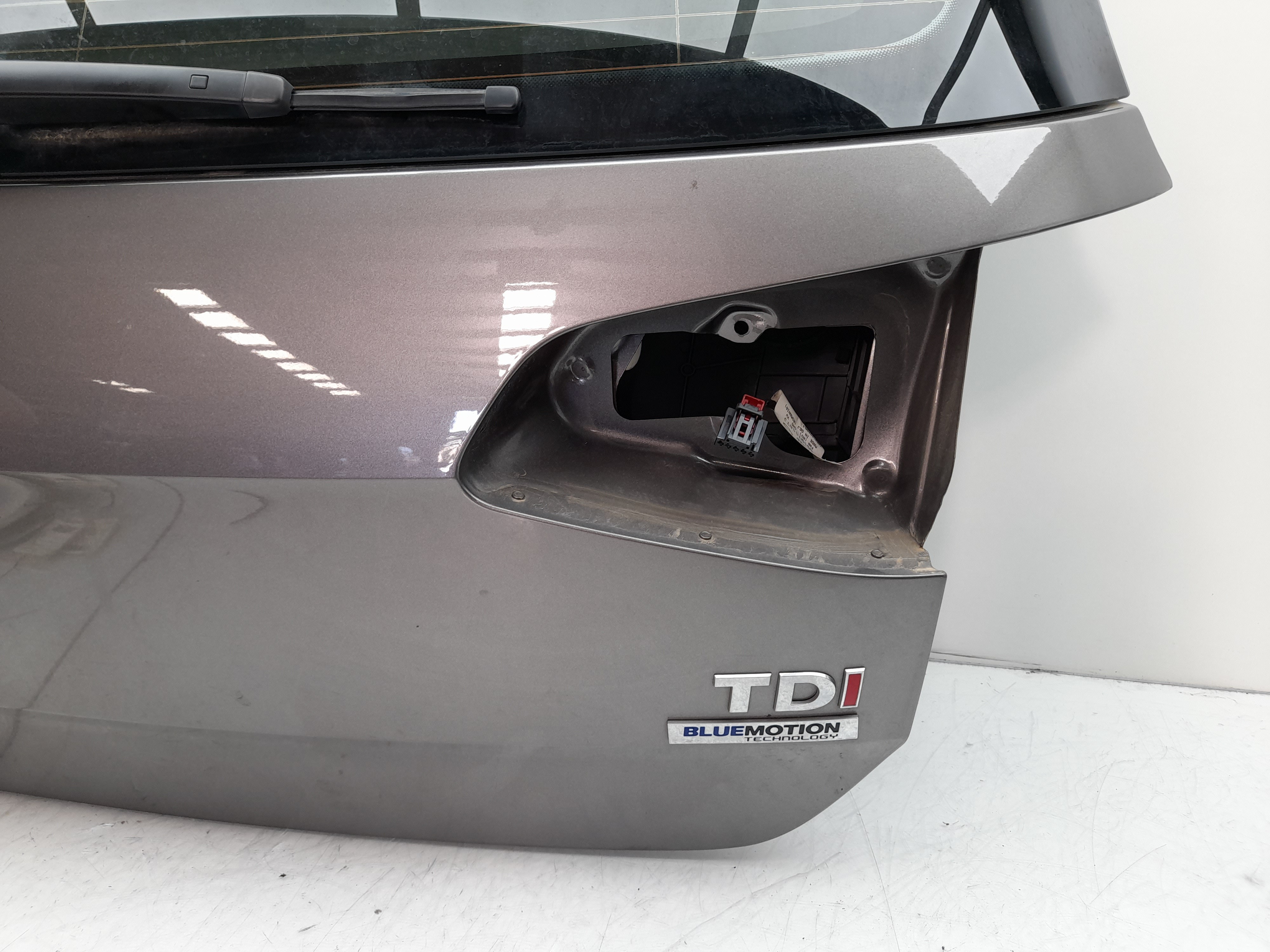 Porta / tampa da mala VOLKSWAGEN Golf VII (5G1, BQ1, BE1, BE2) Imagem-2