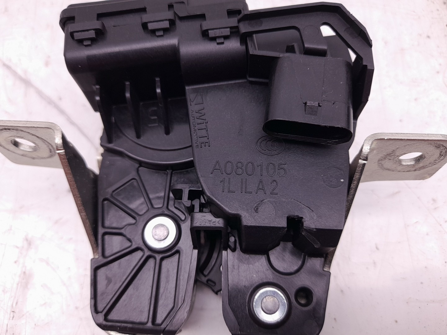 Serrure / verrou coffre MERCEDES-BENZ Classe A (W176) Imagem-2