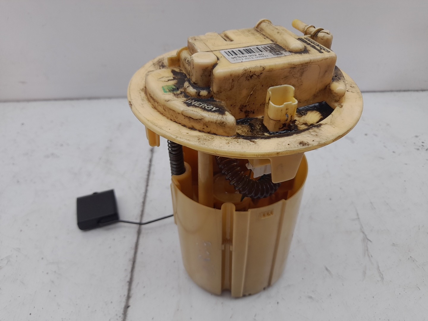 Flotador de combustible