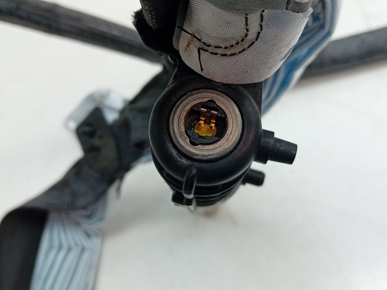 Left Curtain Airbag BMW X3 (E83) Imagem-1