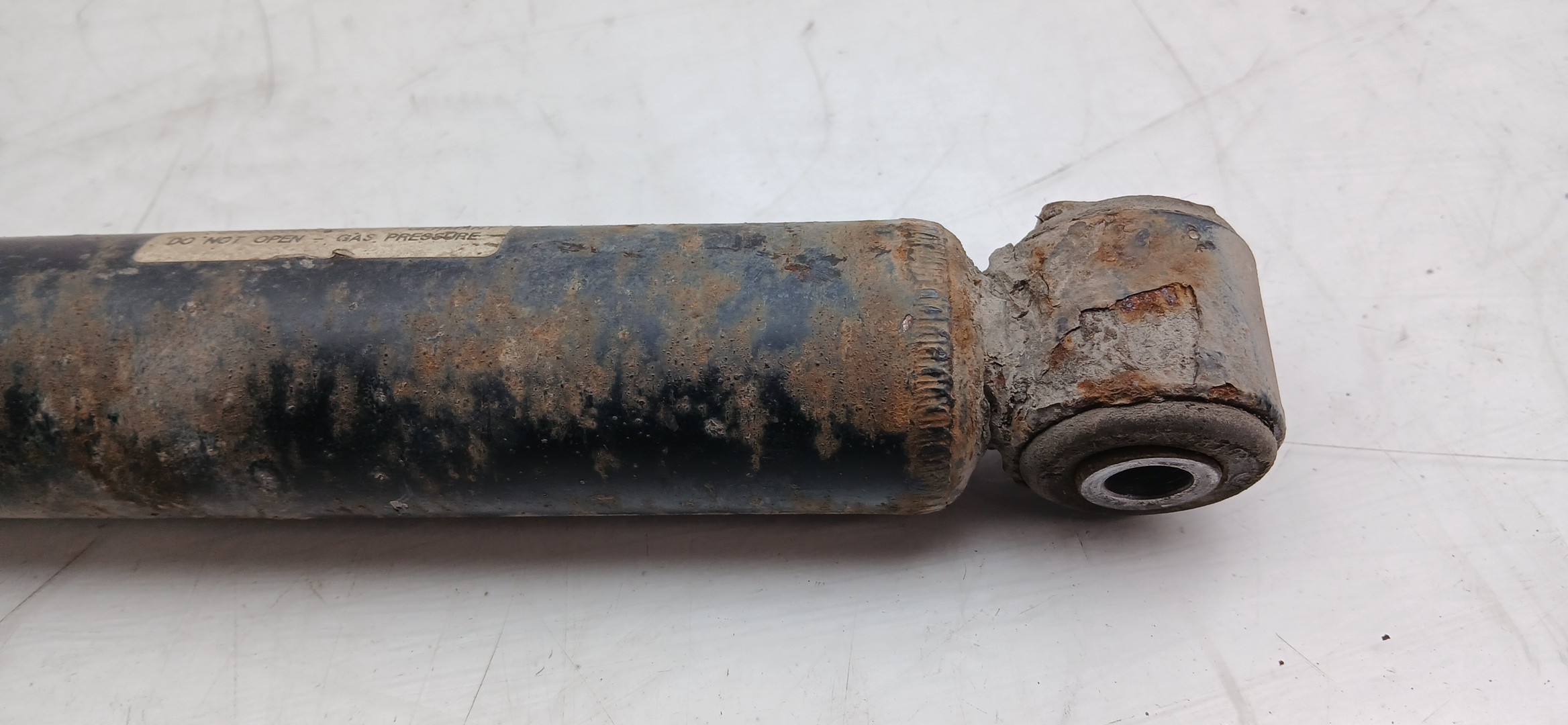 Right Rear Shock Absorber BMW X3 (E83) Imagem-2
