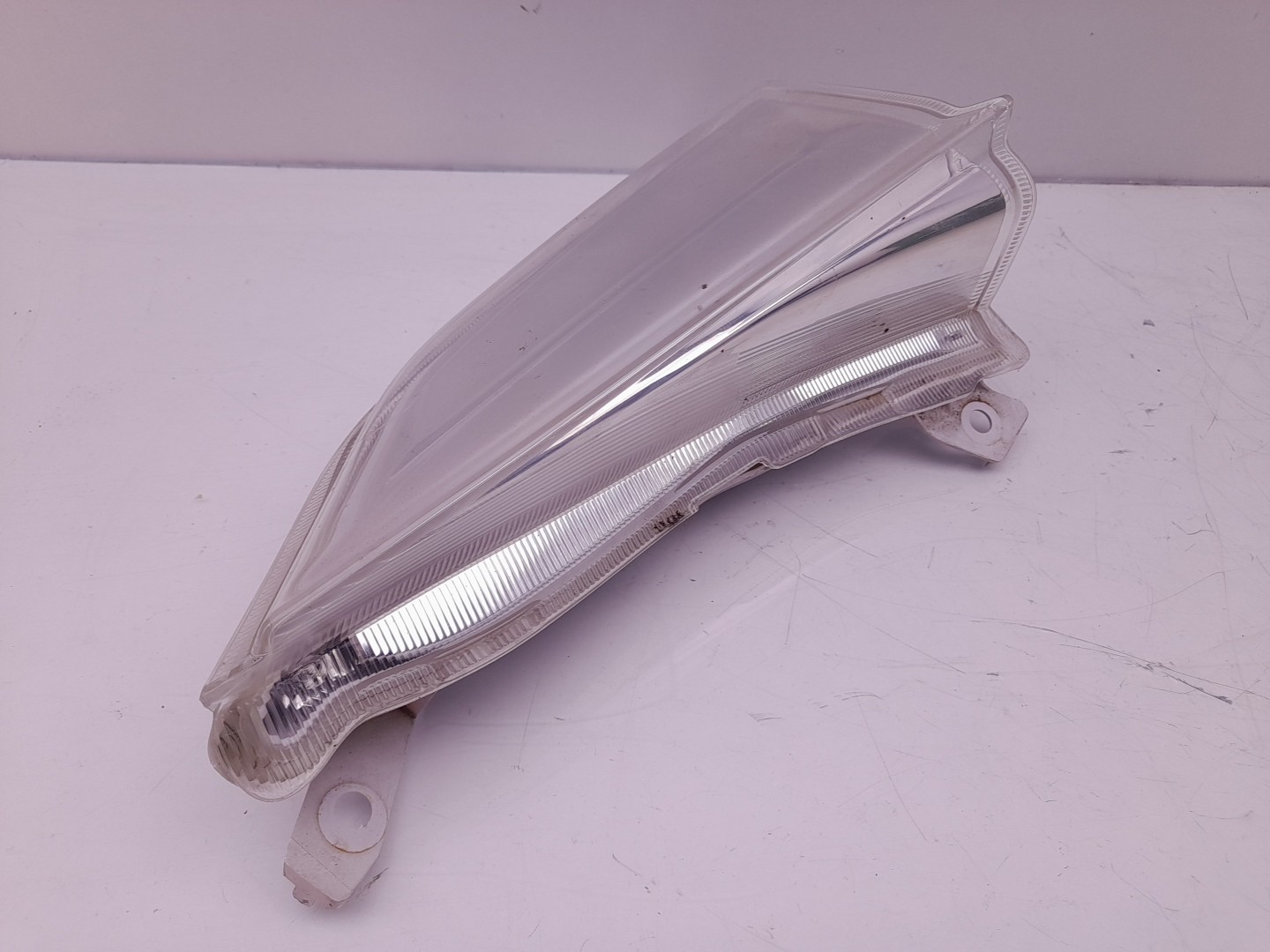 Left rear reflector NISSAN Leaf EV (ZE0) Imagem-1
