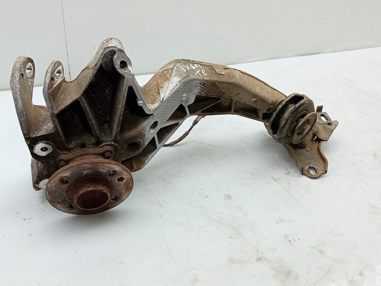 Left rear steering knuckle MINI Mini Clubman (R55) Imagem-1