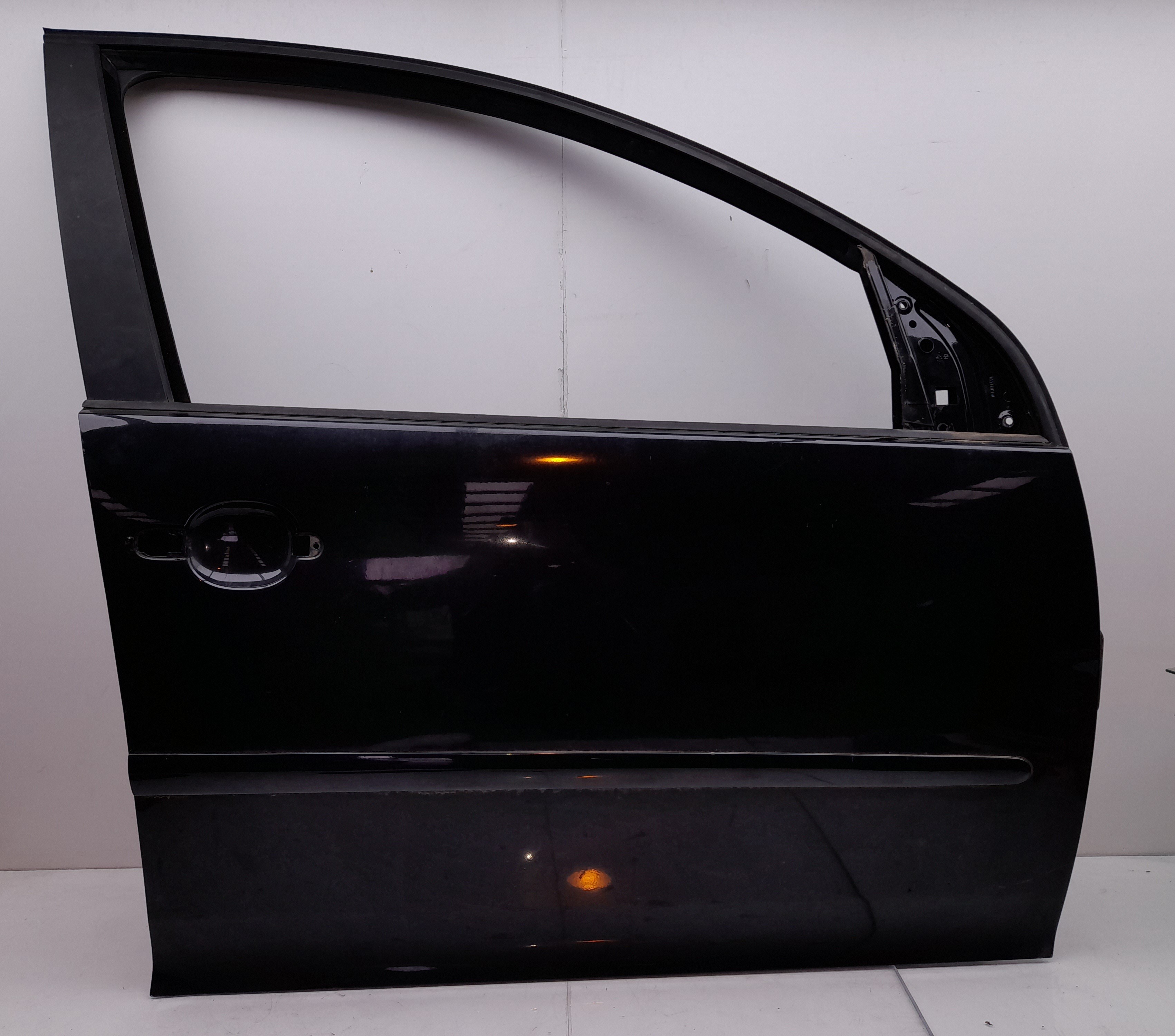 Right front Door VOLKSWAGEN Golf Plus Van (521)