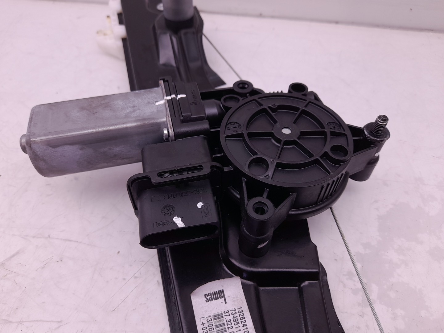 Left rear window regulator BMW X1 (F48) Imagem-1