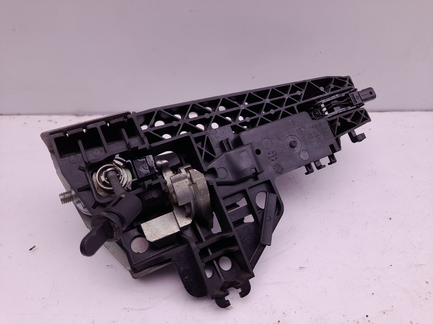 Left front door handle AUDI A1 (8X1, 8XK) Imagem-2