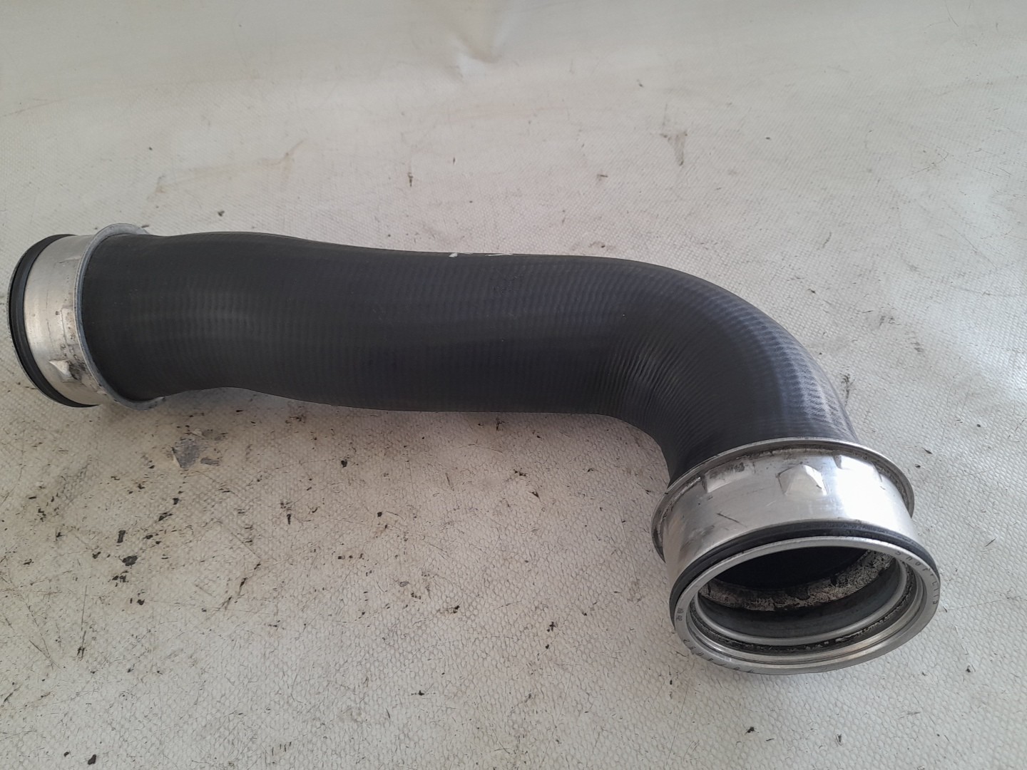 Intercooler pipe